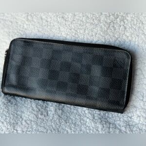 Authentic Black Damier Louis Vuitton Zippy Wallet